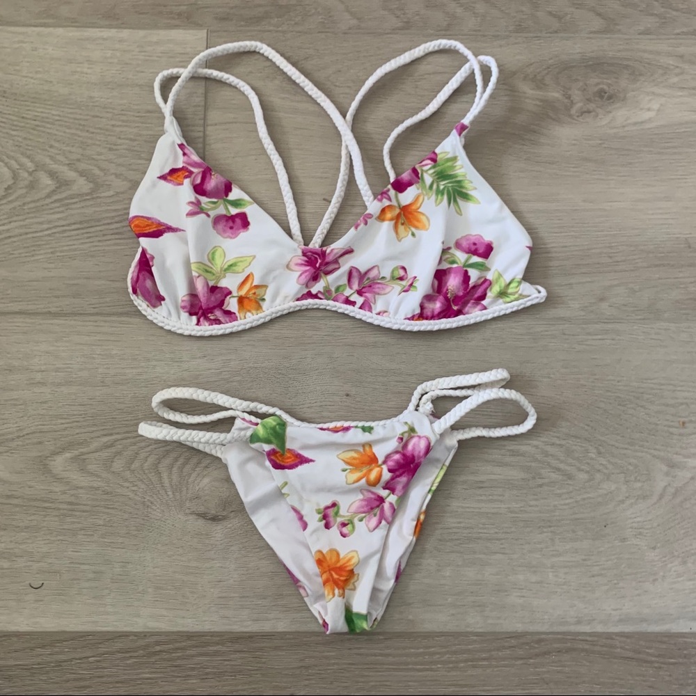 Frankie’s Bikini White Floral Bikini